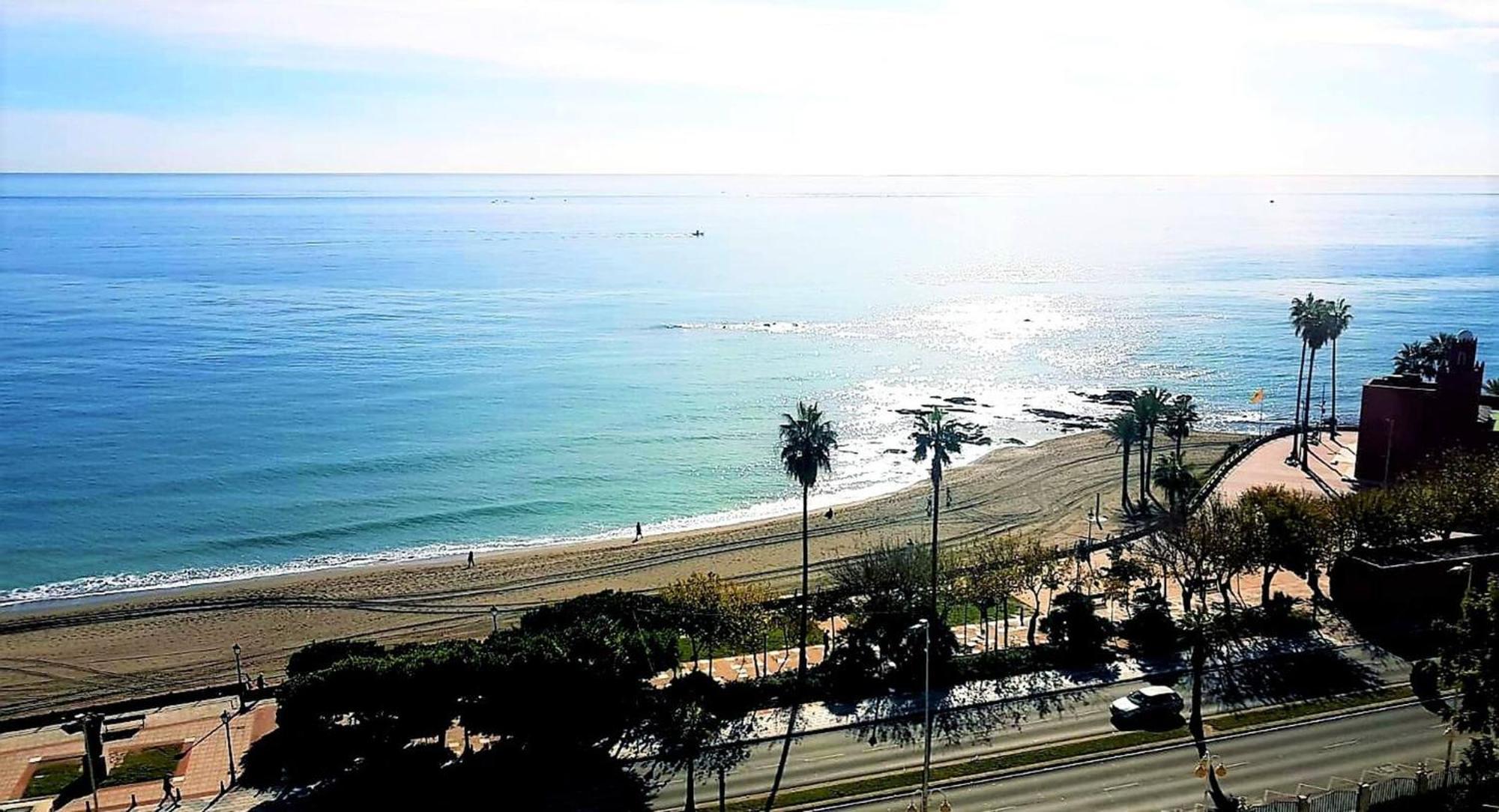 Frontal Sea View Apartment Benalbeach ベナルマデナ エクステリア 写真