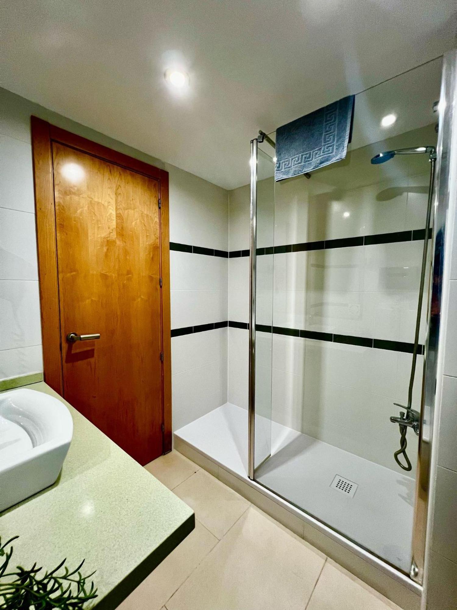 Frontal Sea View Apartment Benalbeach ベナルマデナ エクステリア 写真