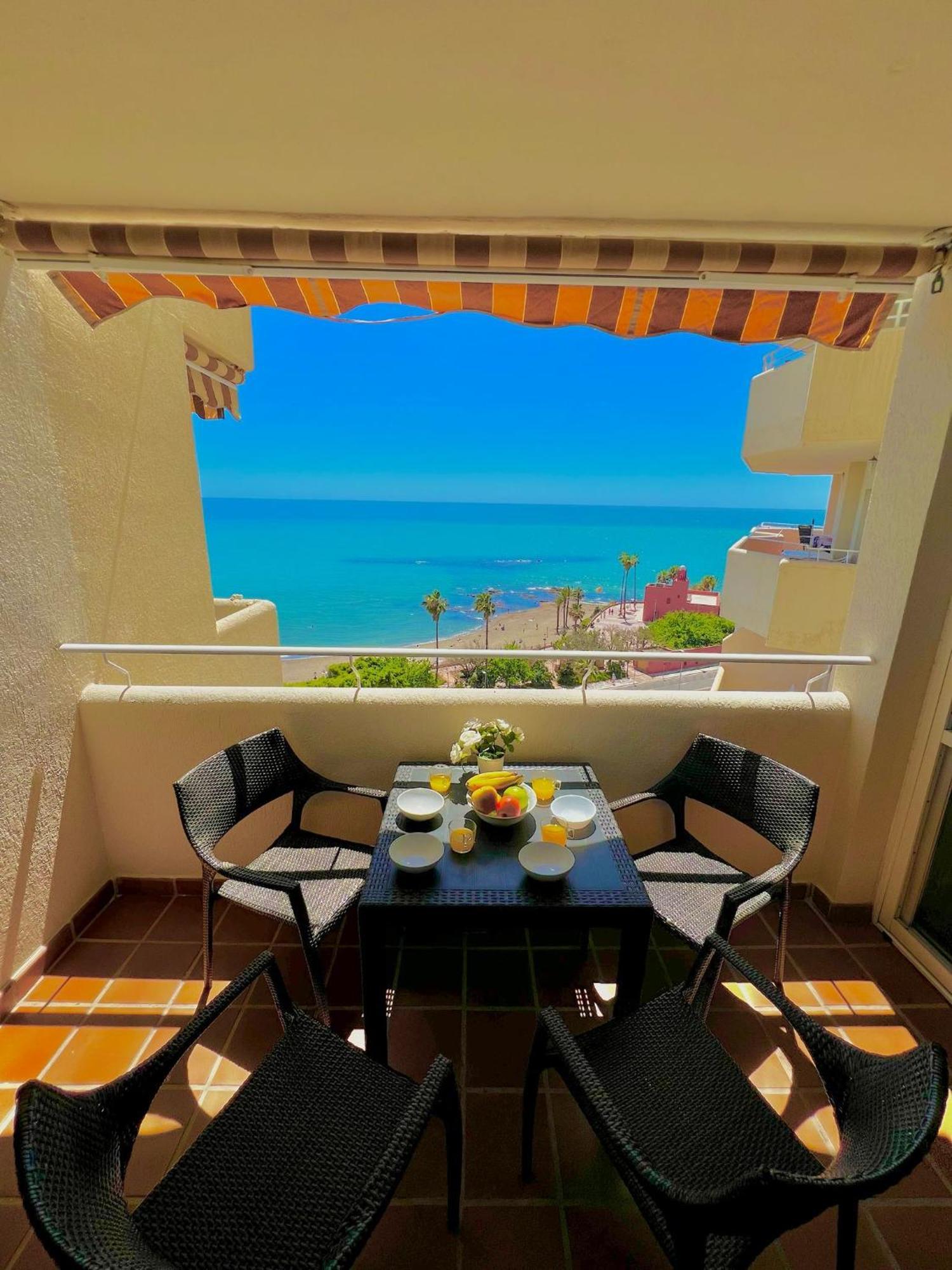 Frontal Sea View Apartment Benalbeach ベナルマデナ エクステリア 写真